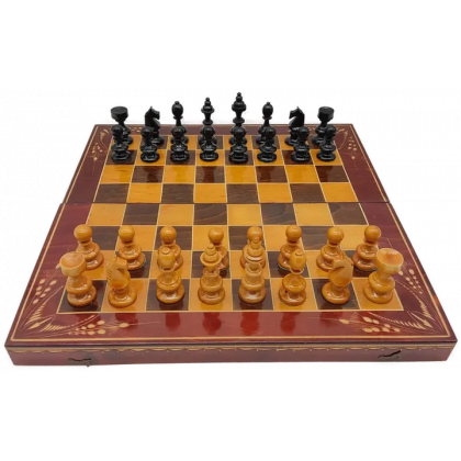 Schachspiel aus Holz 