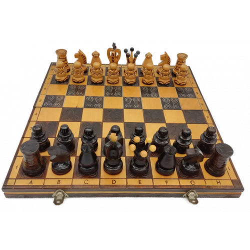 Dekoratives Schachspiel aus Holz